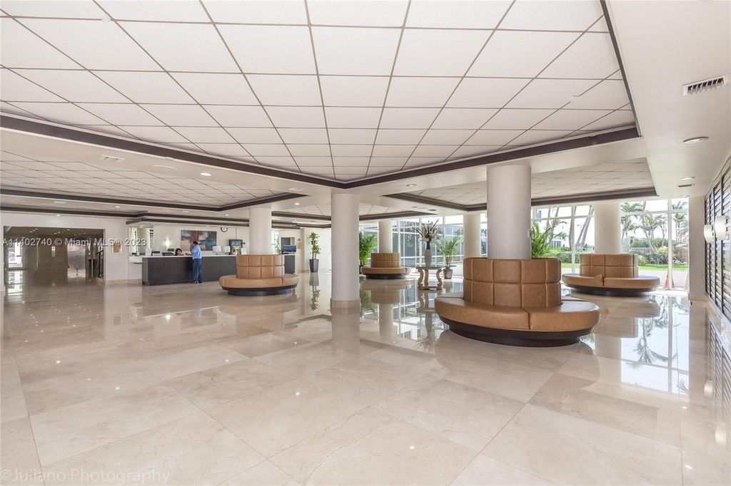 Property photo 3 of 42 <Alttext/>