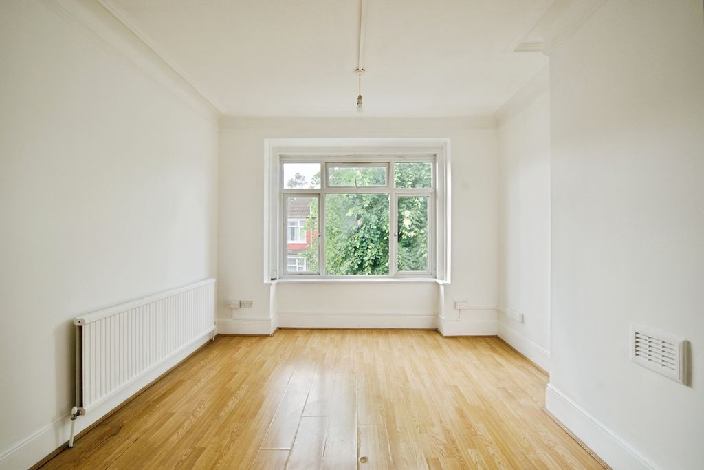 Property photo 3 of 15 Pbox-Img.Jpg