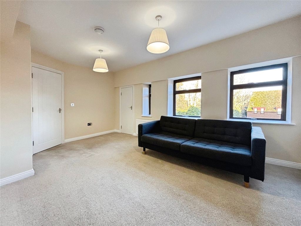 Property photo 2 of 7 Picture No. 14