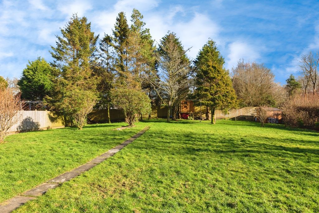 Property photo 2 of 30 Pbox-Img.Jpg