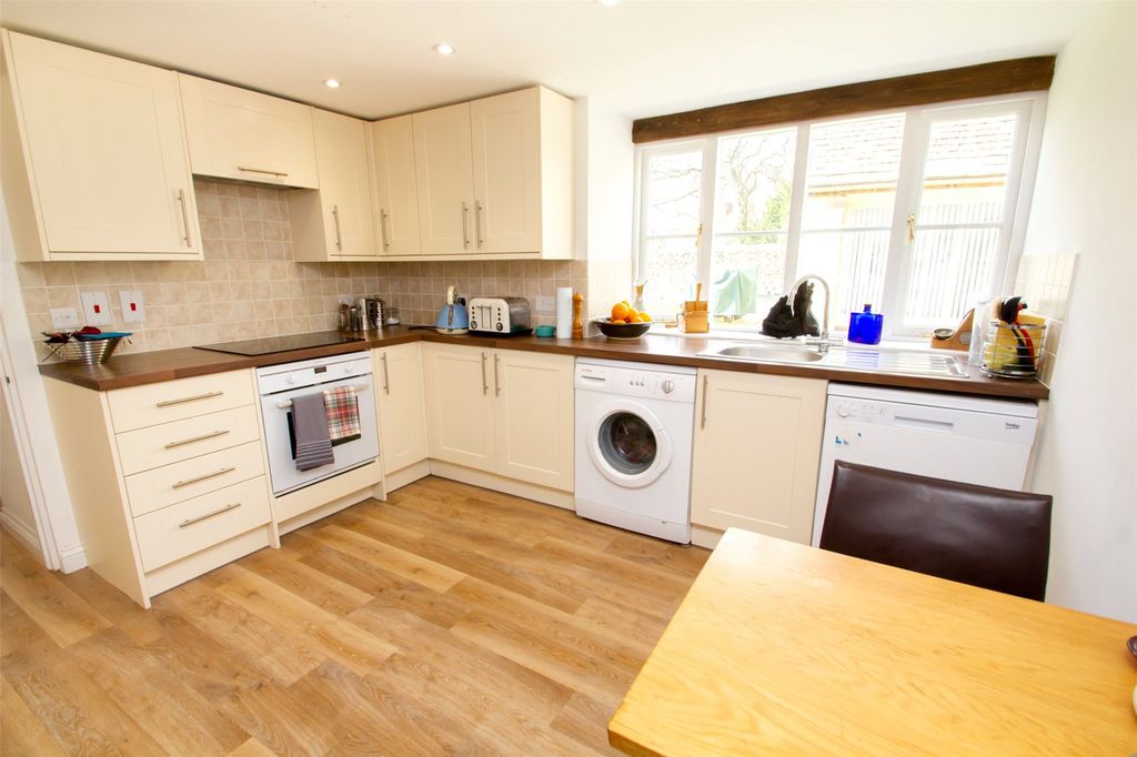 Property photo 2 of 7 Kitchen/Diner