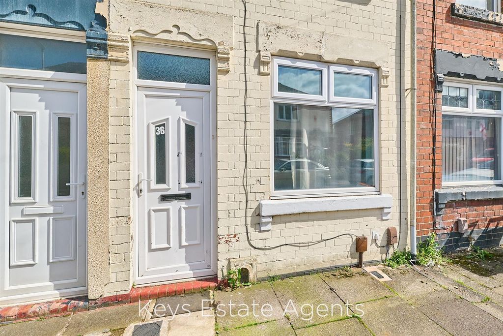 Property photo 2 of 12 P1709163.Jpg