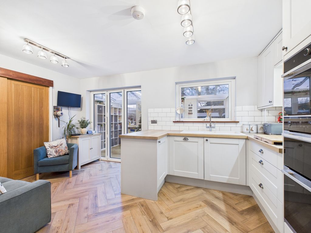 Property photo 2 of 20 Kitchen/Diner