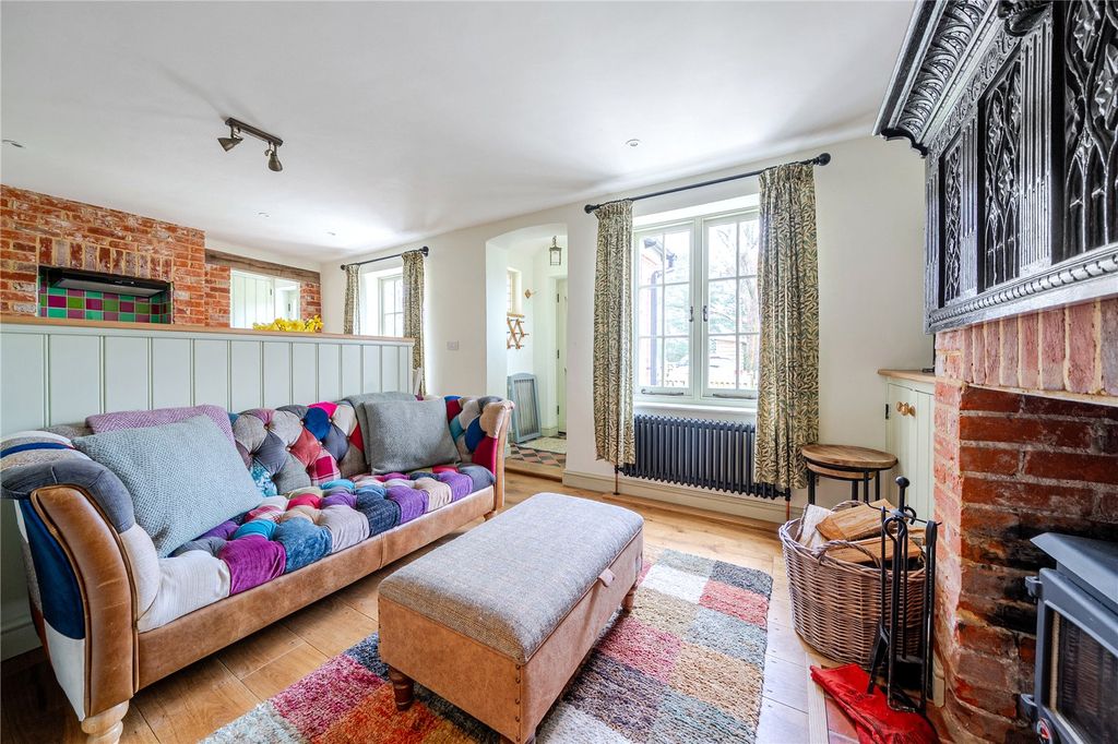 Property photo 2 of 17 Picture No. 02