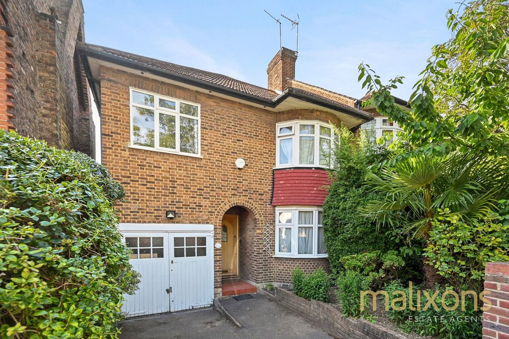 Property photo 1 of 11