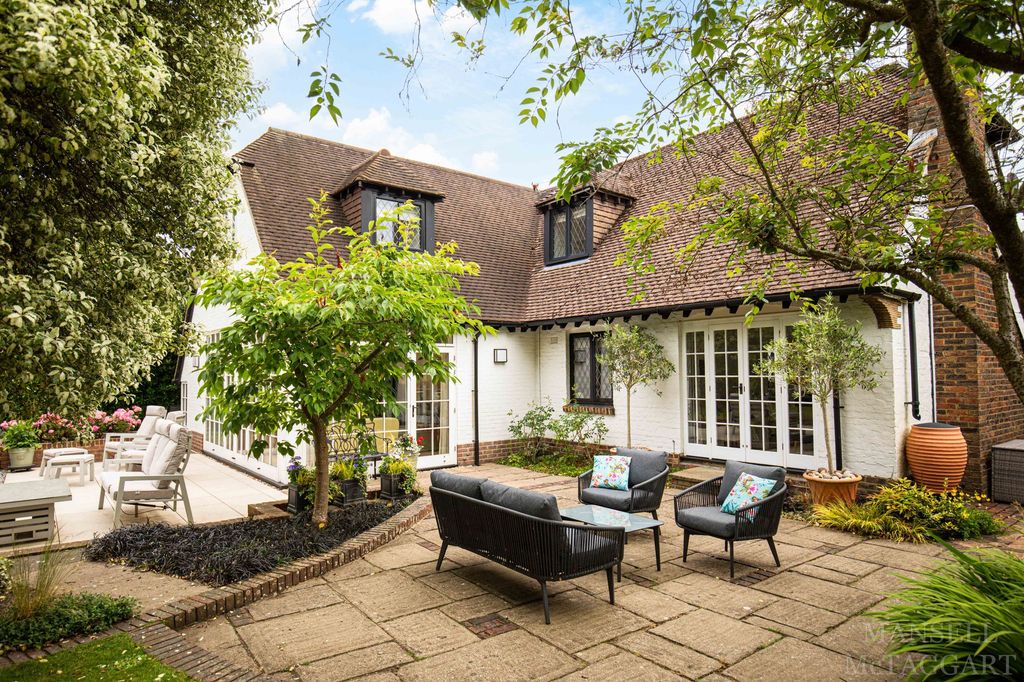 Additional image 27 of 4 bed detached house for saleMount Close, Crawley RH10