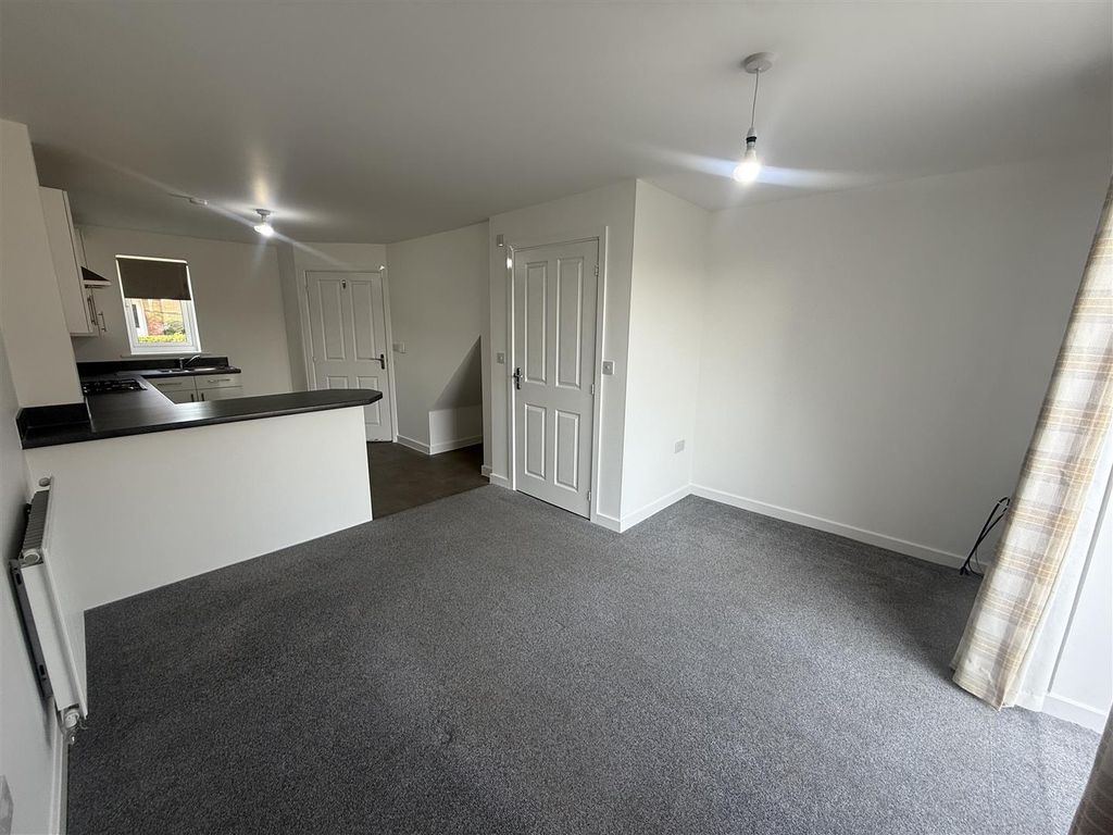 Property photo 2 of 14 Living Room