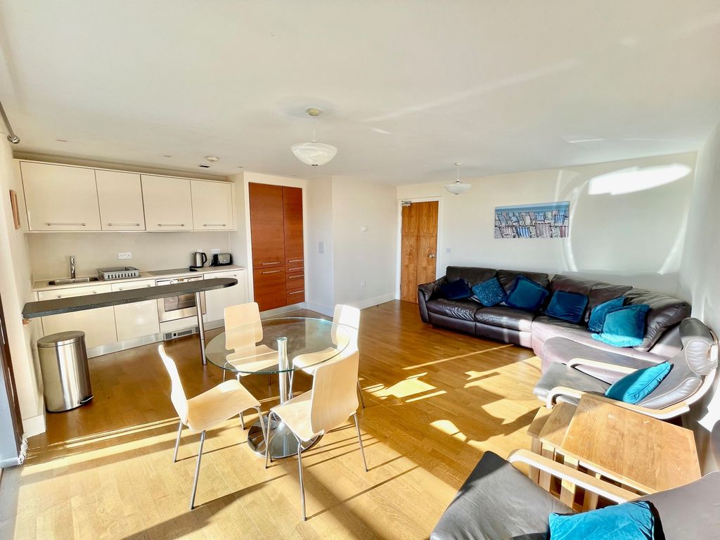 Property photo 3 of 13 Image