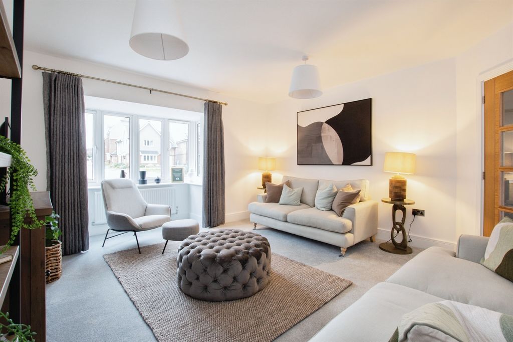 Property photo 3 of 19