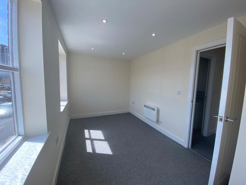 Property photo 3 of 4