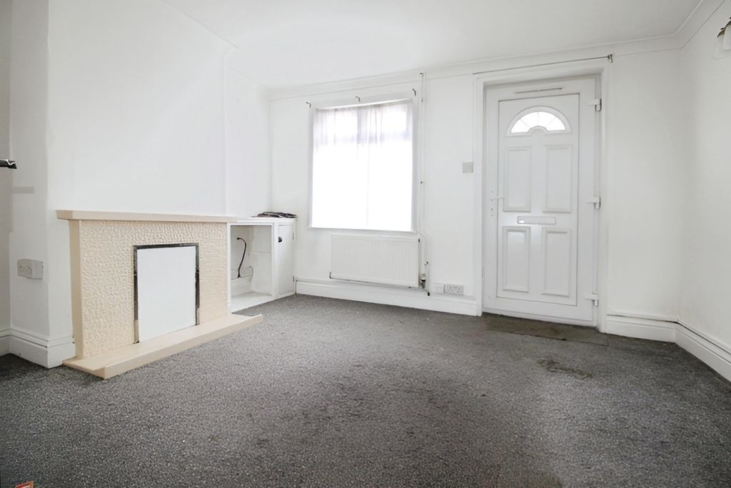 Property photo 2 of 9 Photo #2