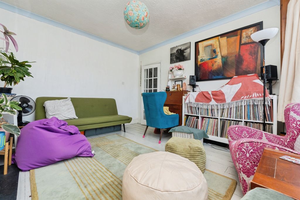 Property photo 3 of 17