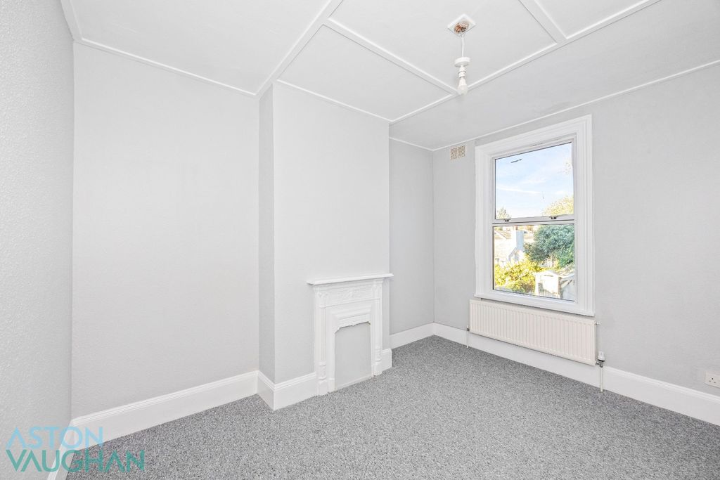 Property photo 2 of 12 4560651