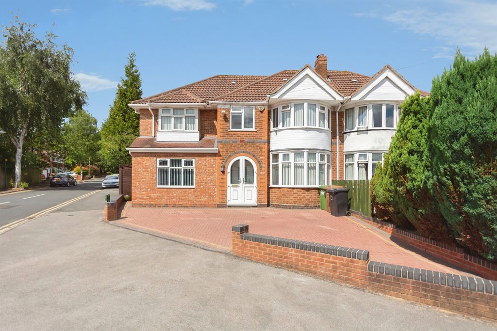 Property photo 1 of 30