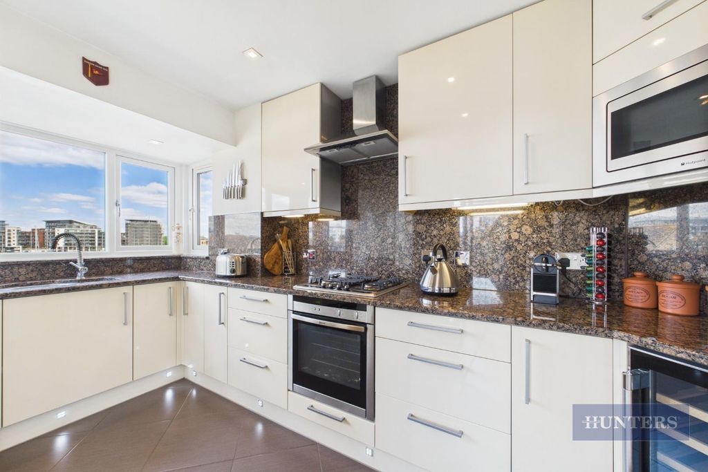 Property photo 2 of 14 Cam05152G0-Pr0158-Still003.Jpg
