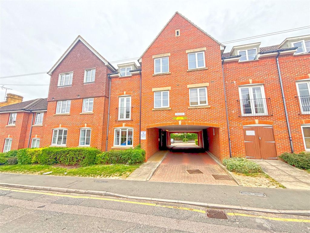 Property photo 1 of 10