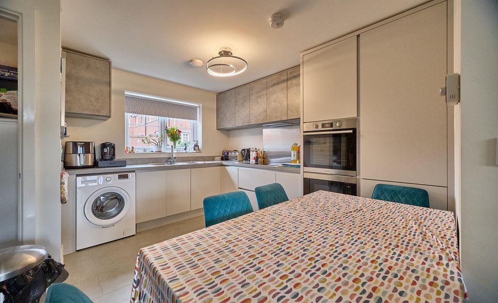 Property photo 3 of 14 Living/Dining/Kitchen