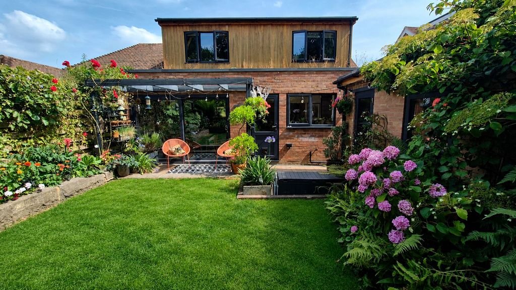 Property photo 1 of 39