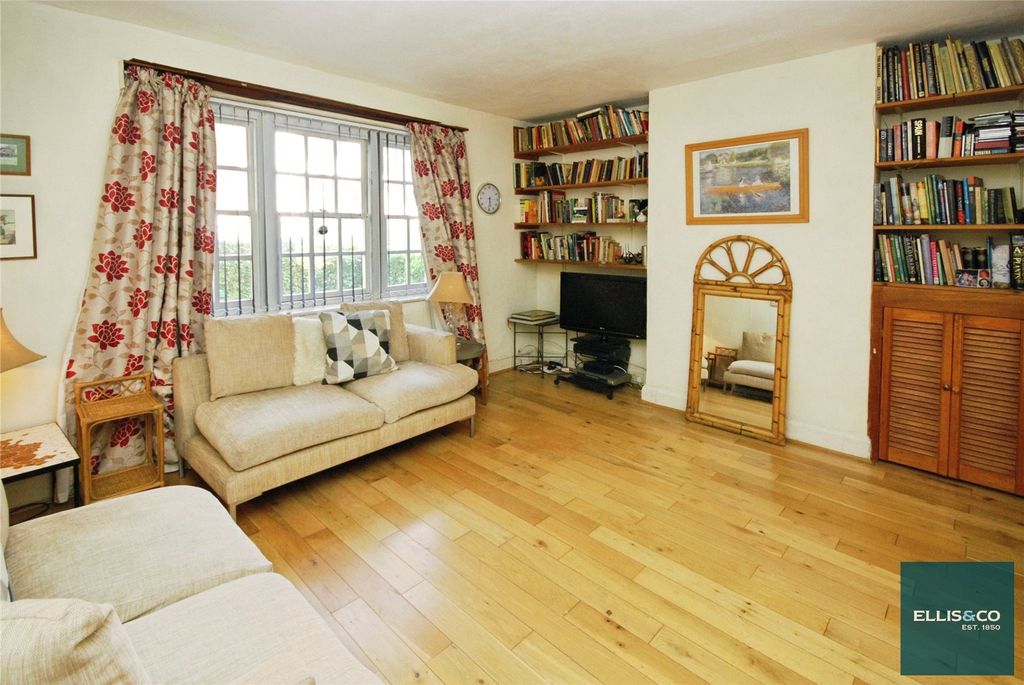Property photo 2 of 13 Picture No. 07