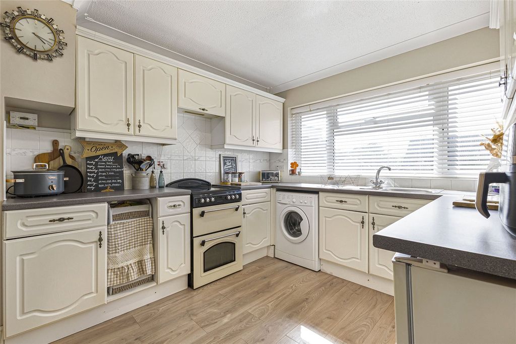 Property photo 3 of 19 Picture No. 30