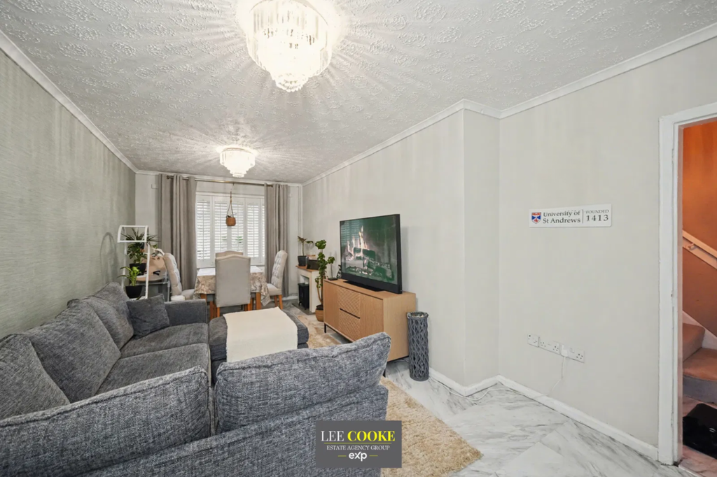 Property photo 3 of 23