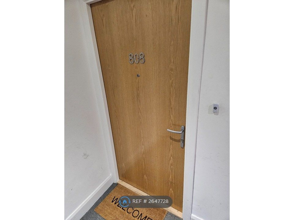 Property photo 2 of 34