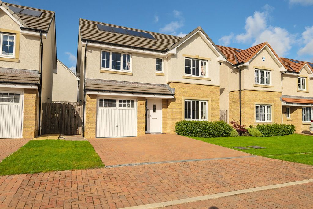 Property photo 1 of 51