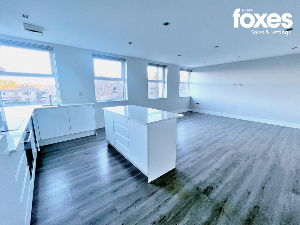 Property photo 2 of 13 2938302