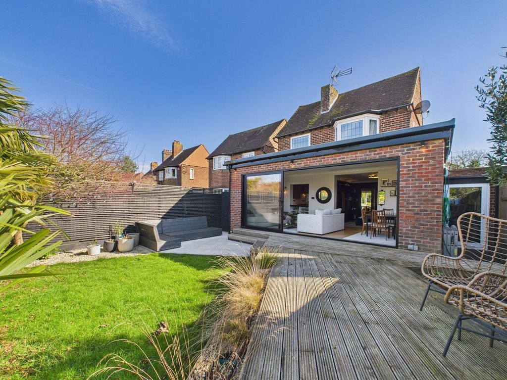 Property photo 1 of 34