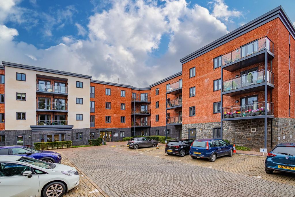 Property photo 3 of 16 Llys Isan (1 Of 14).Jpg