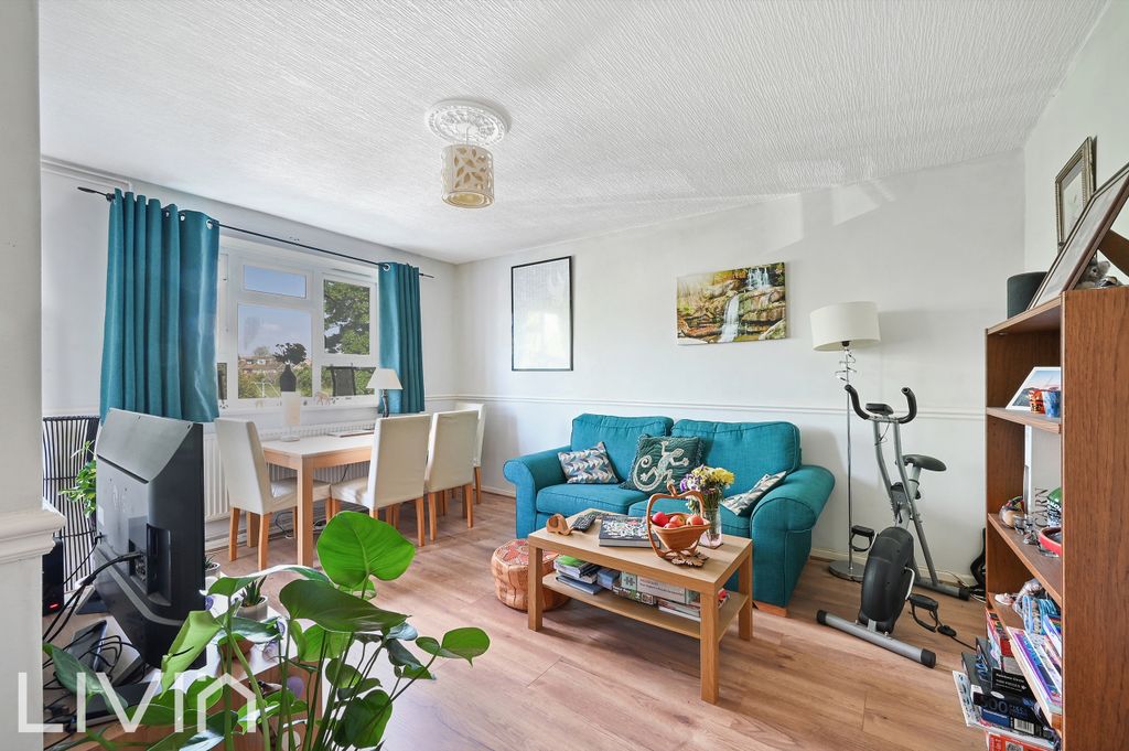 Property photo 1 of 11 Photo 1