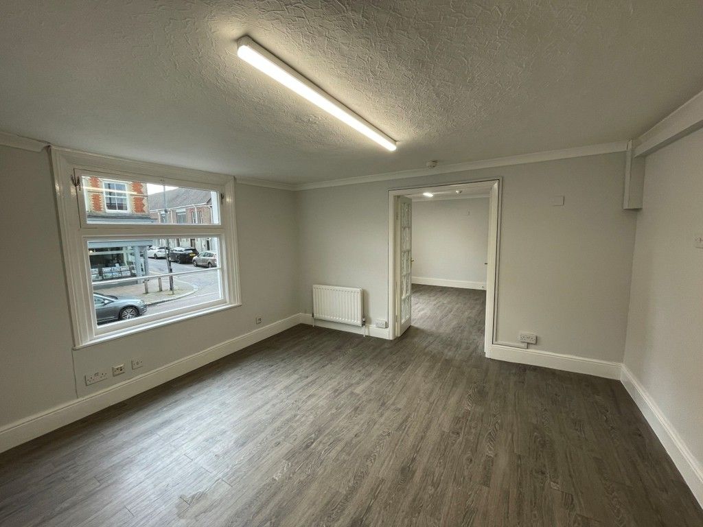 Property photo 3 of 7 1st Floor Right