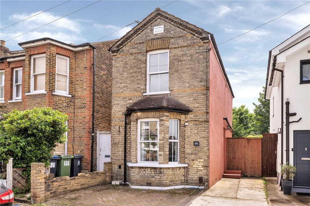 Property photo 2 of 8