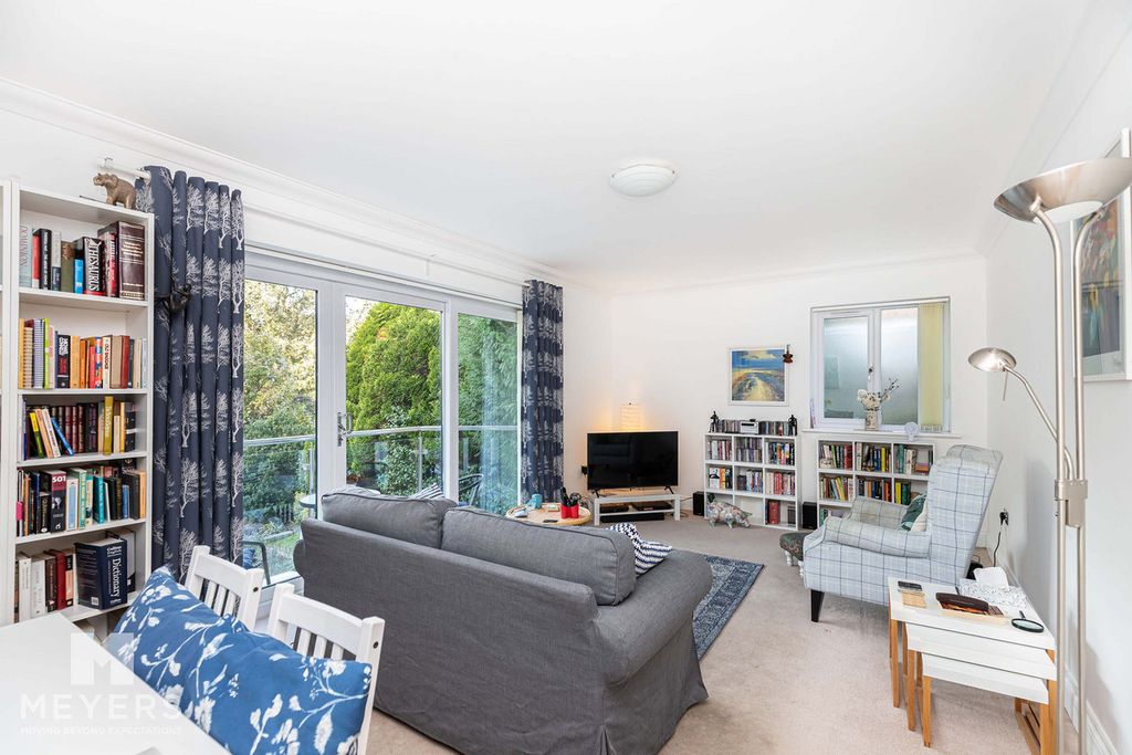 Property photo 2 of 19