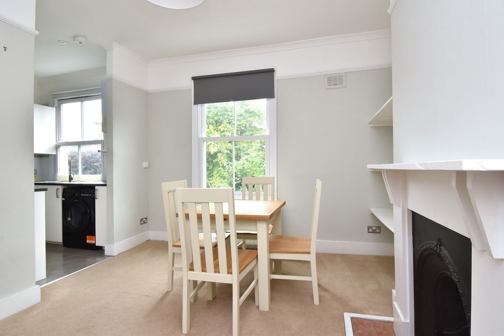 Property photo 3 of 6