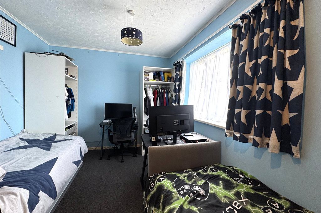 Additional image 10 of 3 bed maisonette for saleWillow Crescent, Farnborough, Hampshire GU14