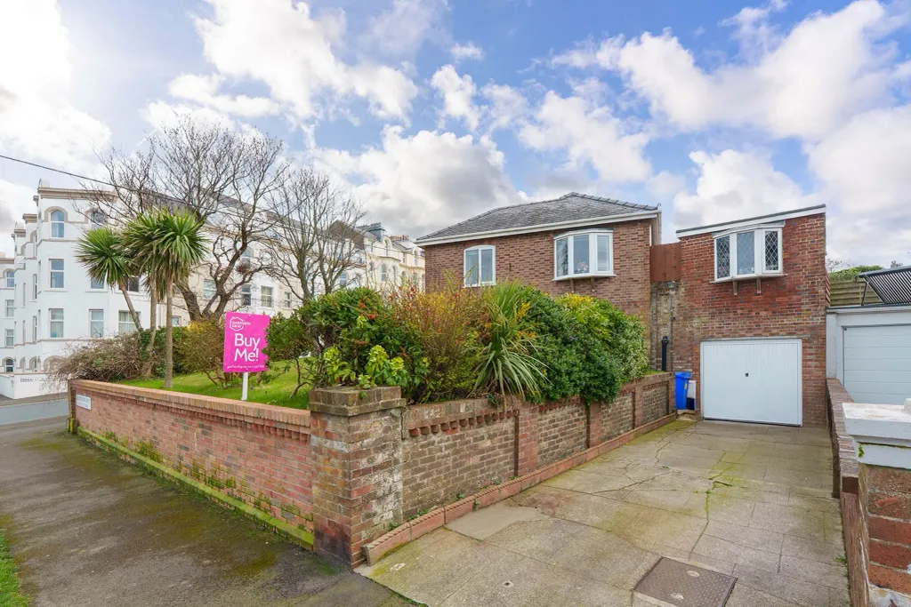 Property photo 2 of 26