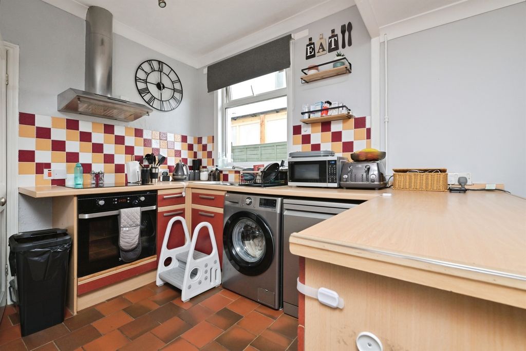 Property photo 3 of 17