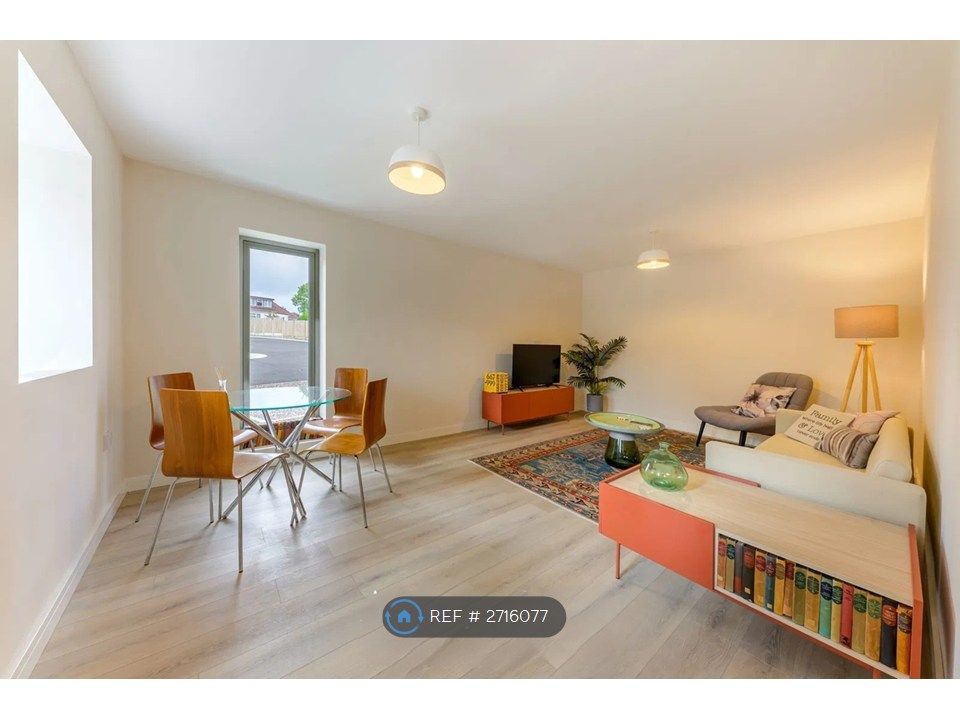 Property photo 3 of 23