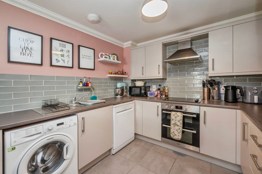 Property photo 2 of 16