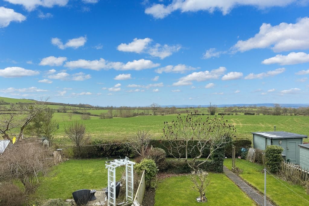 Property photo 2 of 14 Img_6016