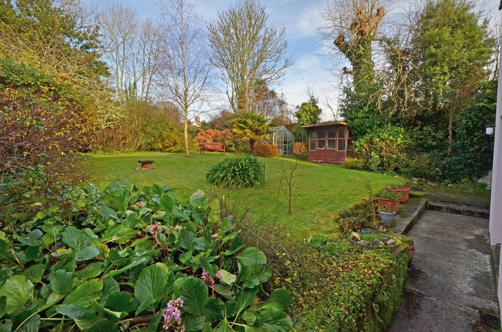 Property photo 3 of 37