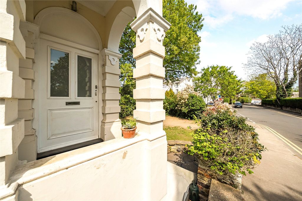 Property photo 2 of 14 Picture No. 11