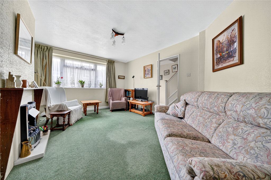Property photo 3 of 16 Picture No. 02