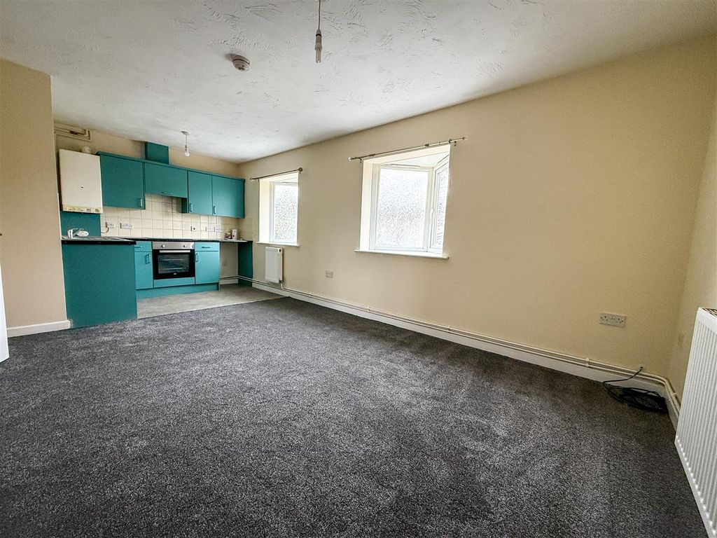 Property photo 2 of 12 Open Plan Lounge/Kitchen