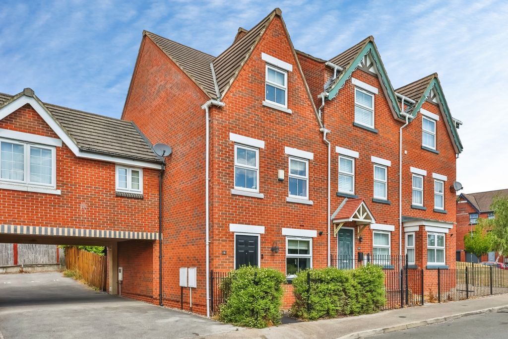 Property photo 1 of 34
