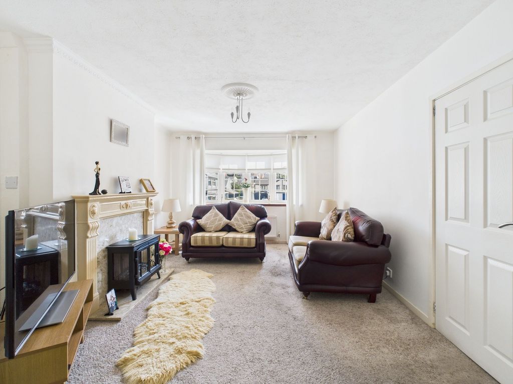 Property photo 2 of 37