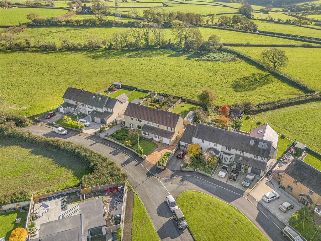 Property photo 2 of 26