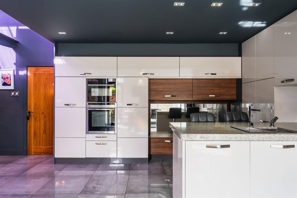 Additional image 12 of 3 bed flat for salePorter Brook View, Sheffield S11