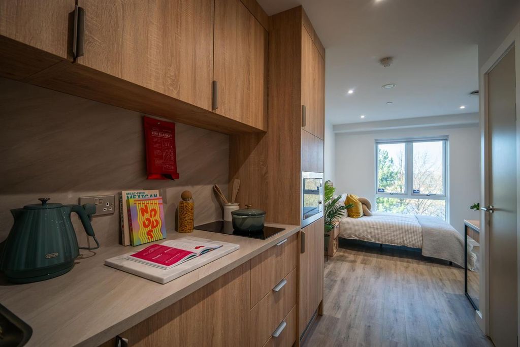 Property photo 3 of 20